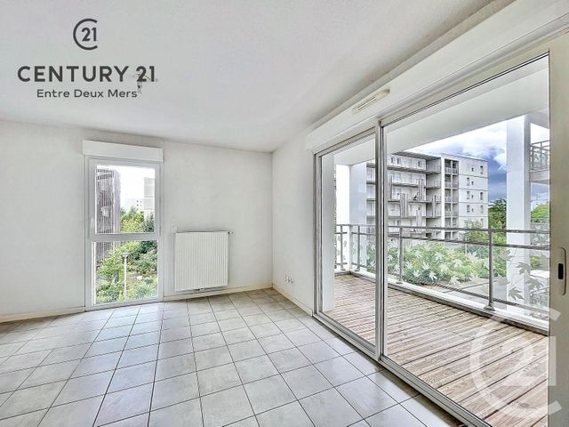 Appartement T3 à vendre - 3 pièces - 62.5 m2 - LORMONT - 33 - AQUITAINE - Century 21 Entre Deux Mers